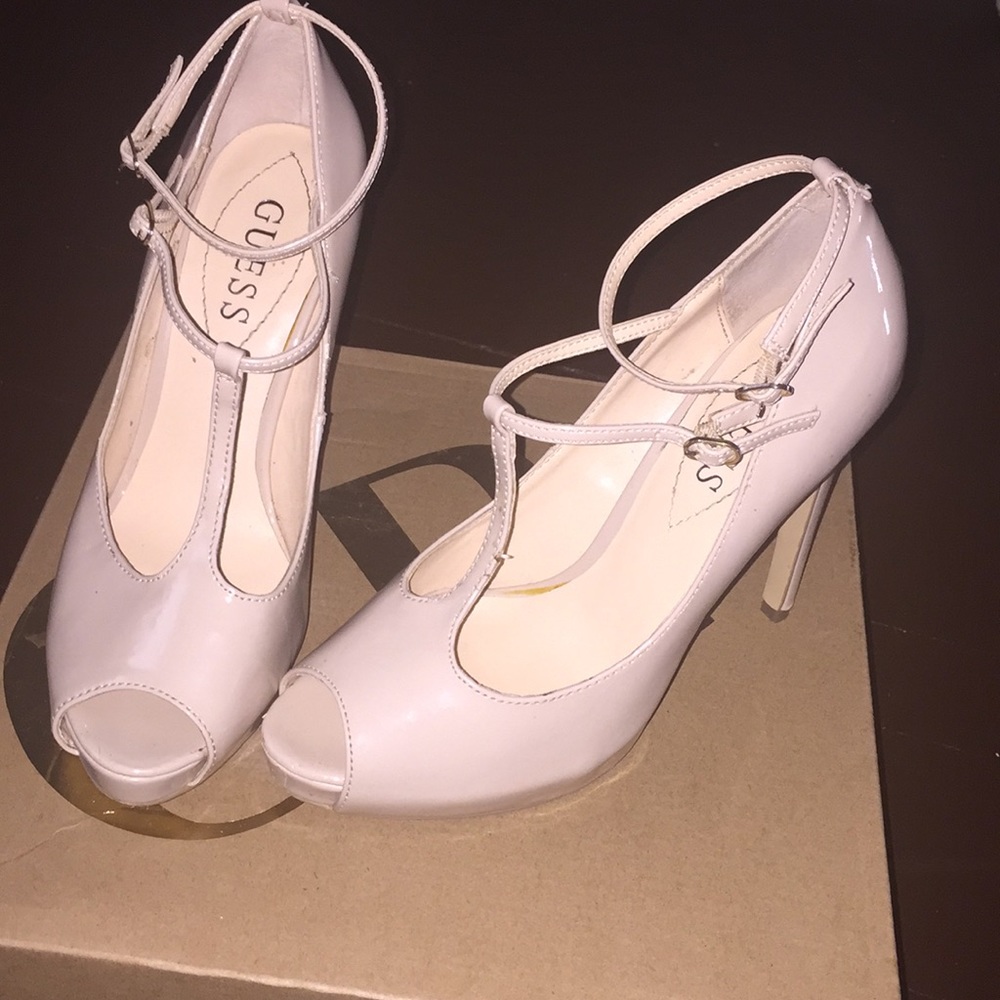 Guess Heel